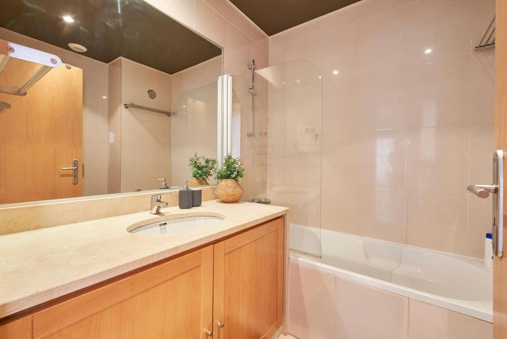Modern Apartment In Parque Das Nacoes Lissabon Exterior foto