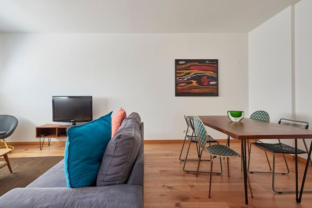 Modern Apartment In Parque Das Nacoes Lissabon Exterior foto