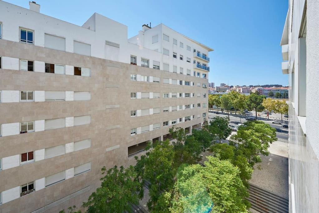 Modern Apartment In Parque Das Nacoes Lissabon Exterior foto
