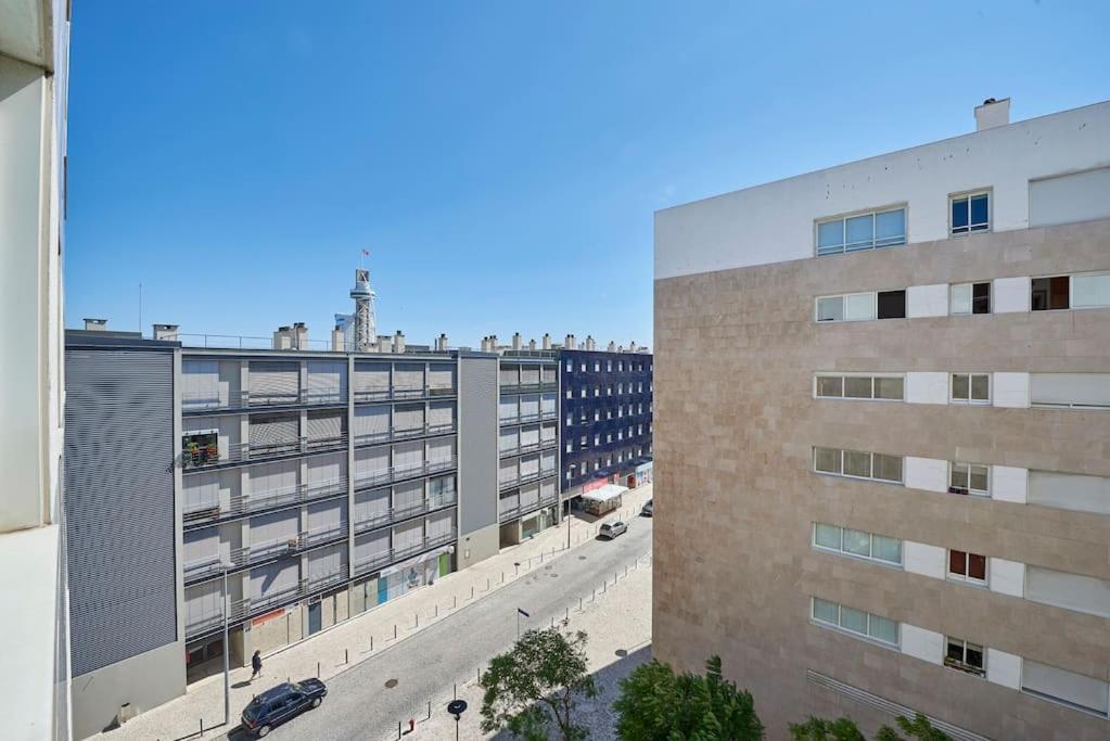 Modern Apartment In Parque Das Nacoes Lissabon Exterior foto